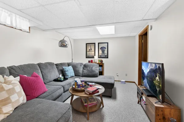 $634,900 | 253 Desplaine Road, De Pere, WI 54115