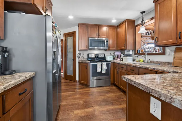 $634,900 | 253 Desplaine Road, De Pere, WI 54115