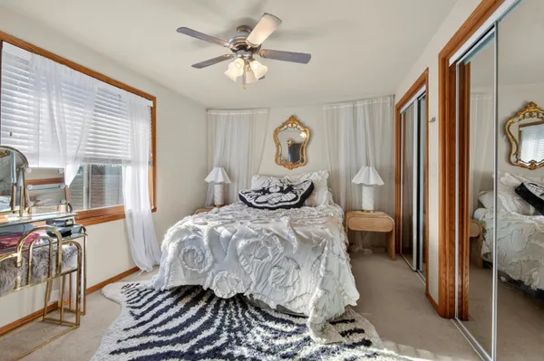 $634,900 | 253 Desplaine Road, De Pere, WI 54115