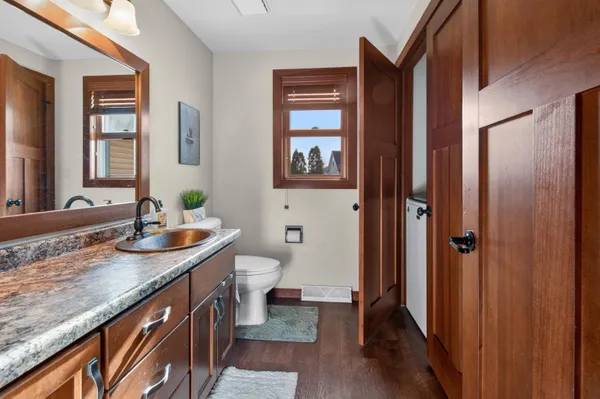$634,900 | 253 Desplaine Road, De Pere, WI 54115