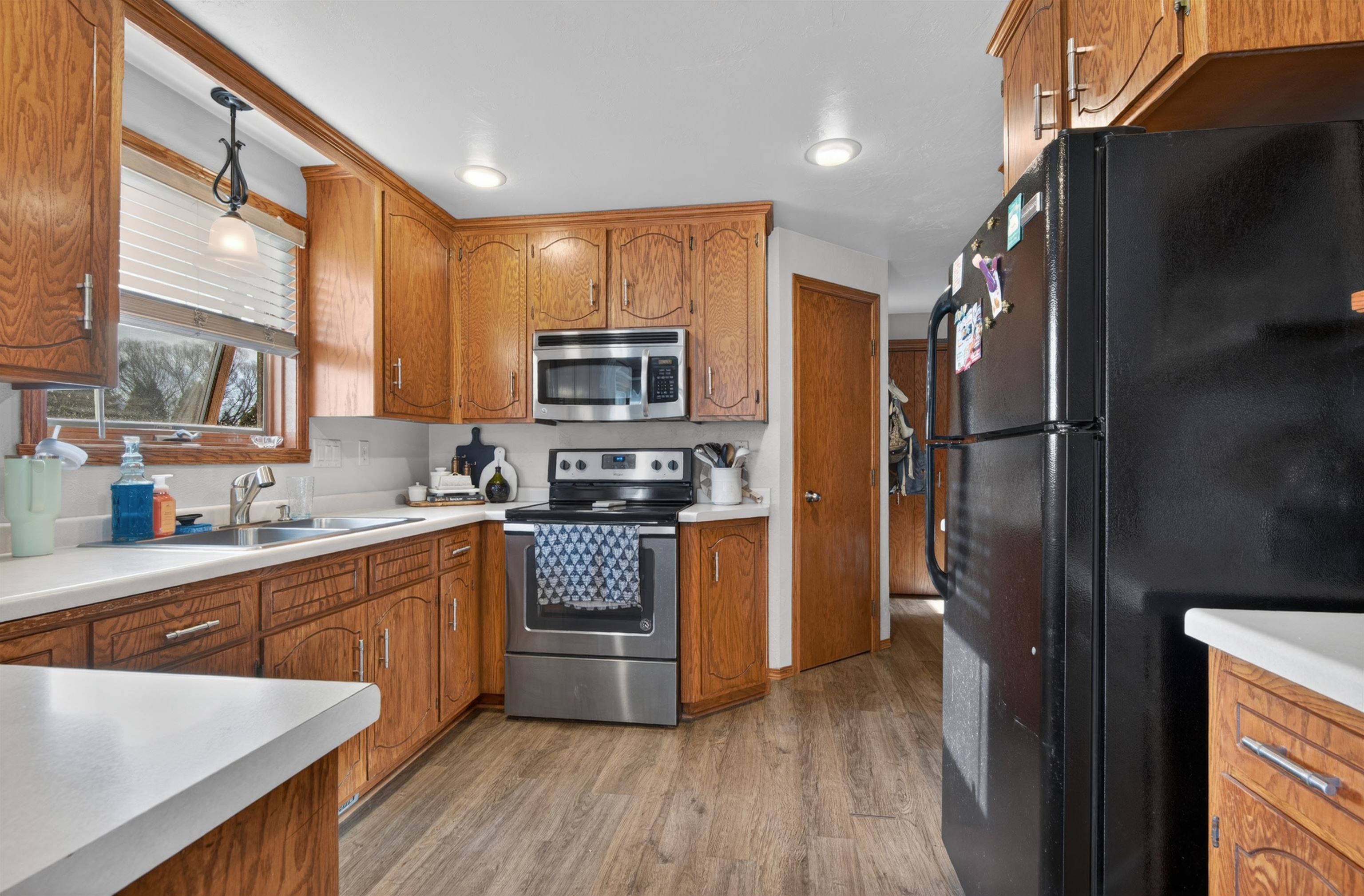 253 Desplaine Road De Pere, WI 54115 - Photo 7 of 29