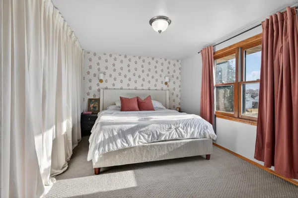 $634,900 | 253 Desplaine Road, De Pere, WI 54115