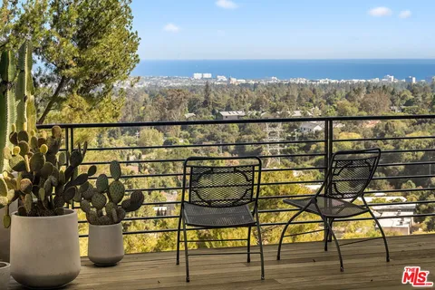 $9,980,000 | 901 Kenter Way, Los Angeles, CA 90049