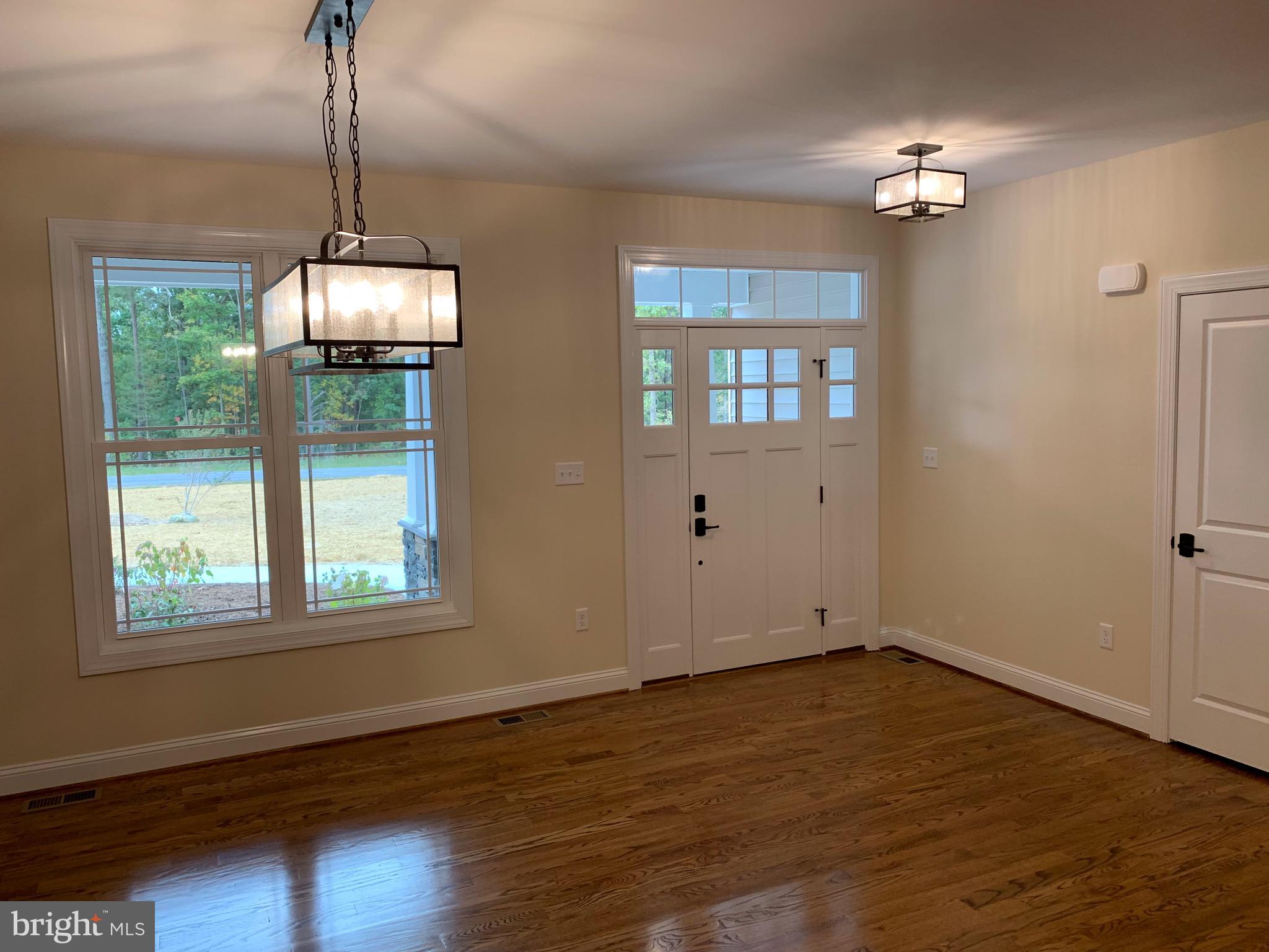 933 Redbud Road Winchester, VA 22603 - Photo 12 of 28 Ex Dining Room & Entry