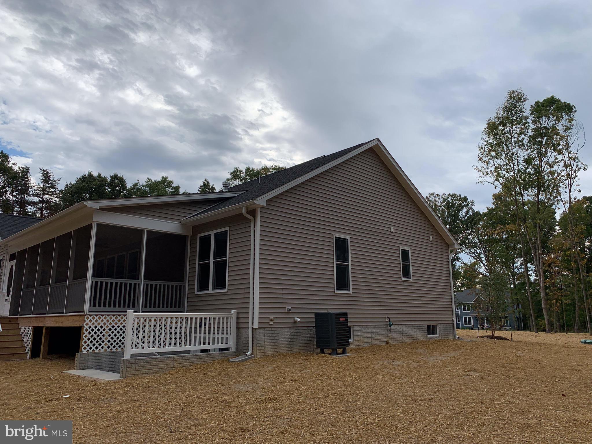 933 Redbud Road Winchester, VA 22603 - Photo 6 of 28 Ex Side of Home
