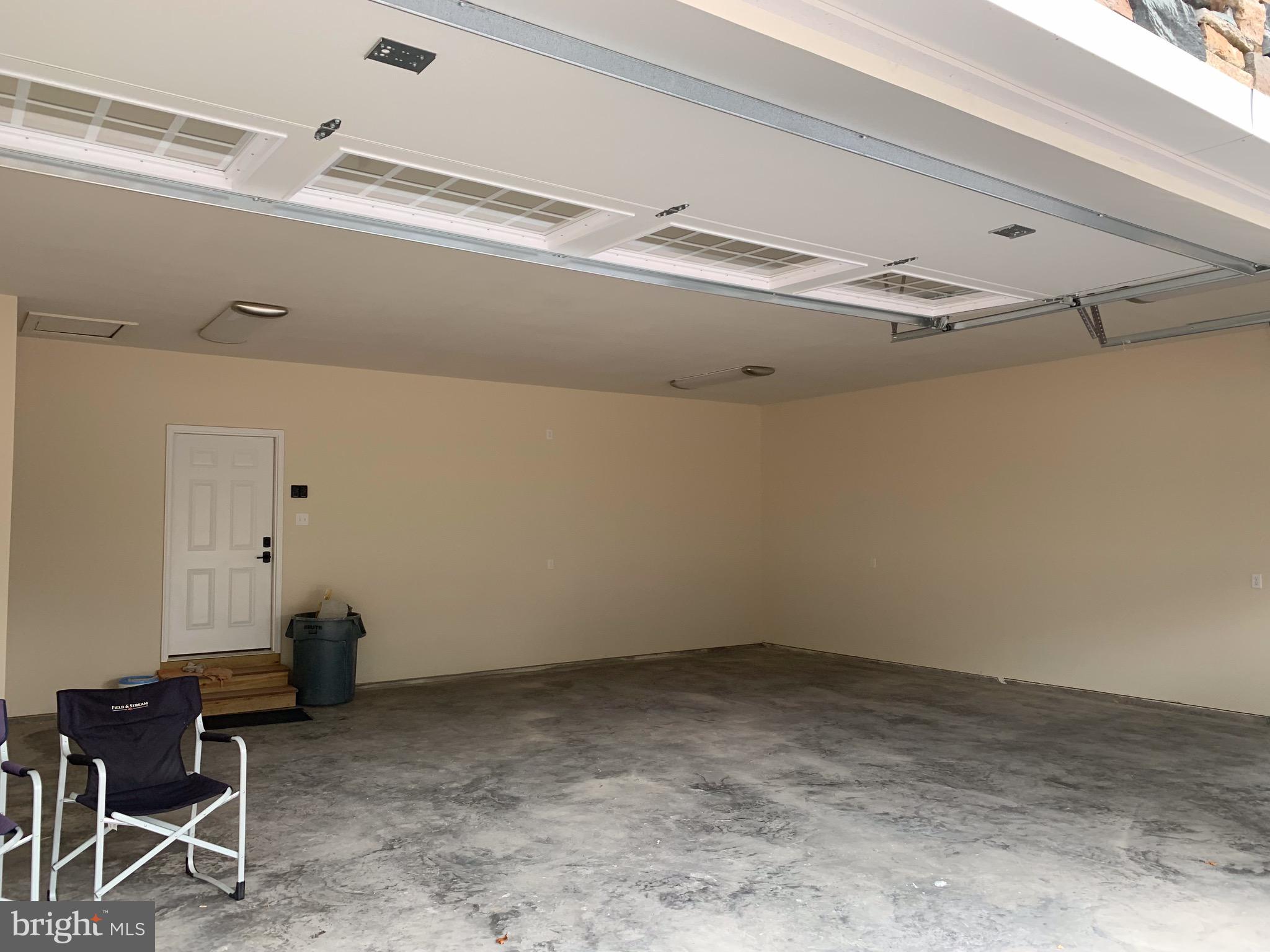 933 Redbud Road Winchester, VA 22603 - Photo 8 of 28 Garage Example