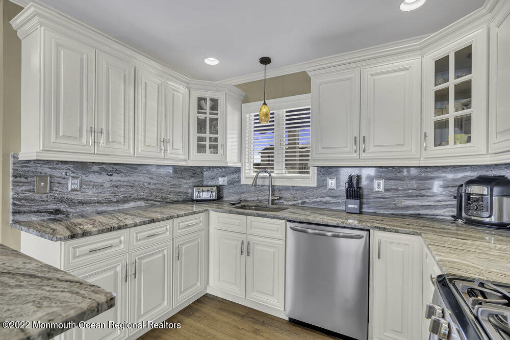 10 Robinhood Drive Parlin, NJ 08859 - Photo 22 of 36 027__dsc8230