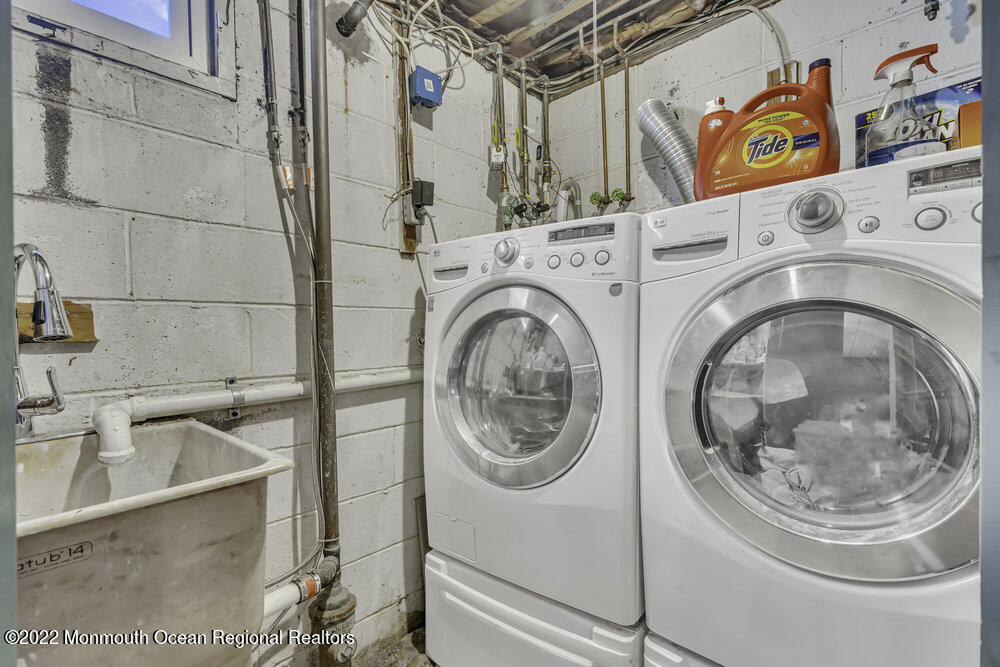 10 Robinhood Drive Parlin, NJ 08859 - Photo 35 of 36 041__dsc8305