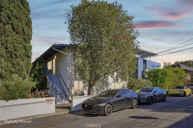 $790,000 | 2909 10th Street, Unit 4, Santa Monica, CA 90405