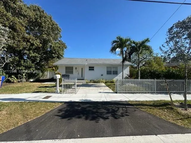 $799,000 | 3005 Southwest 24th Terrace, Miami, FL 33145