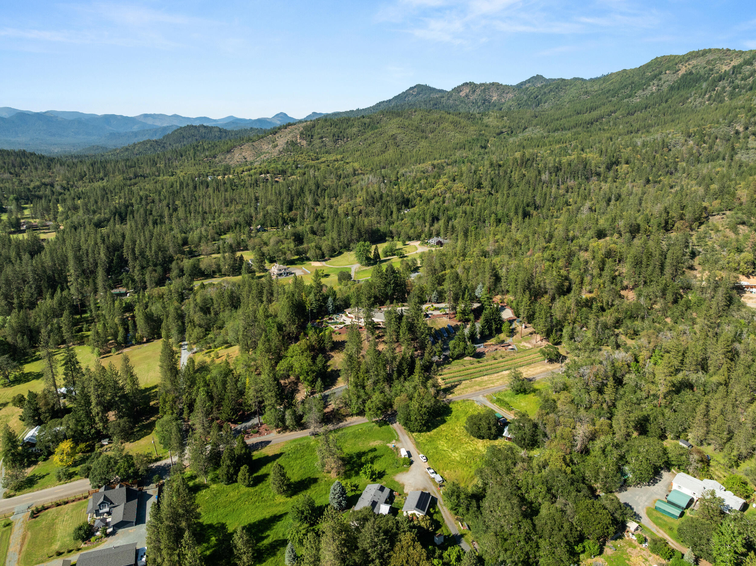 727 Earhart Road Rogue River, OR 97537 - Photo 74 of 116 71_ 727 earhart rd-drone-04