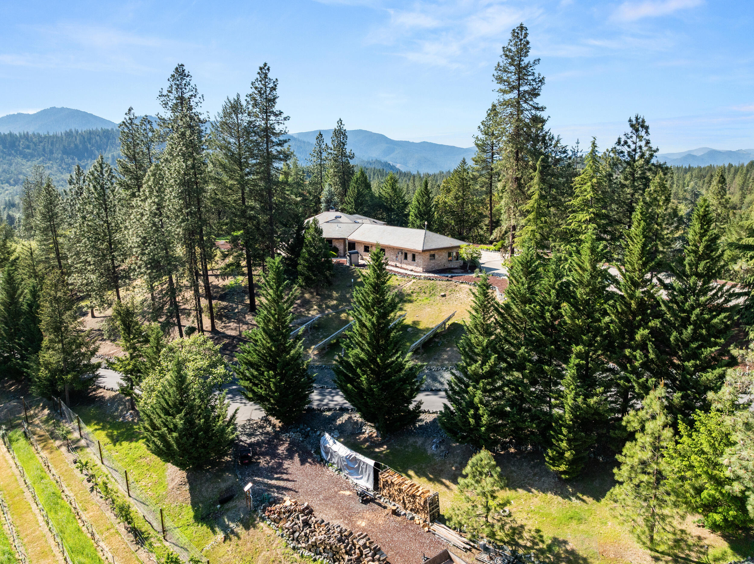 727 Earhart Road Rogue River, OR 97537 - Photo 84 of 116 81_ 727 earhart rd-drone-25