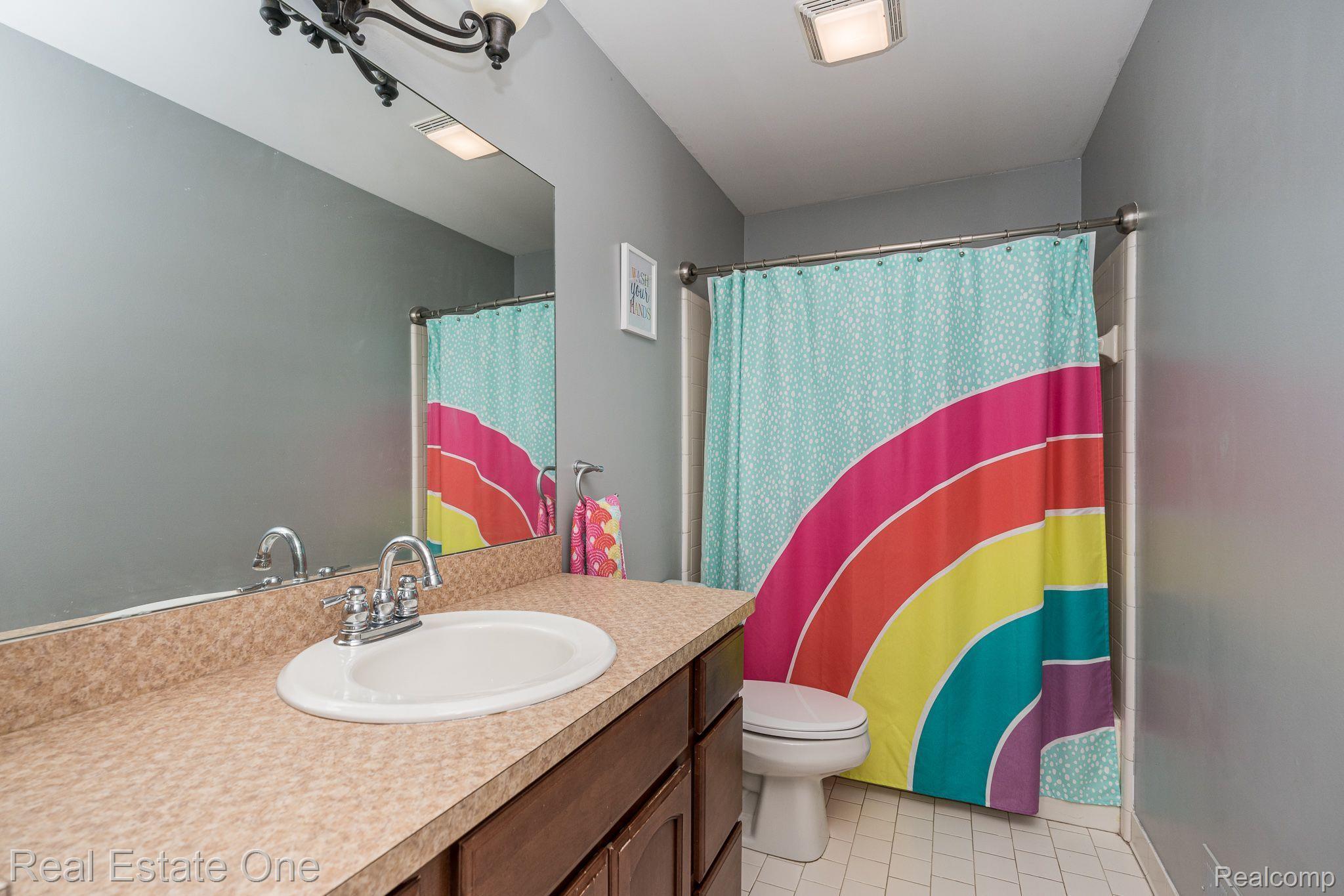 390 Shadywood Road Rochester, MI 48307 - Photo 24 of 38 Gallery Image 24