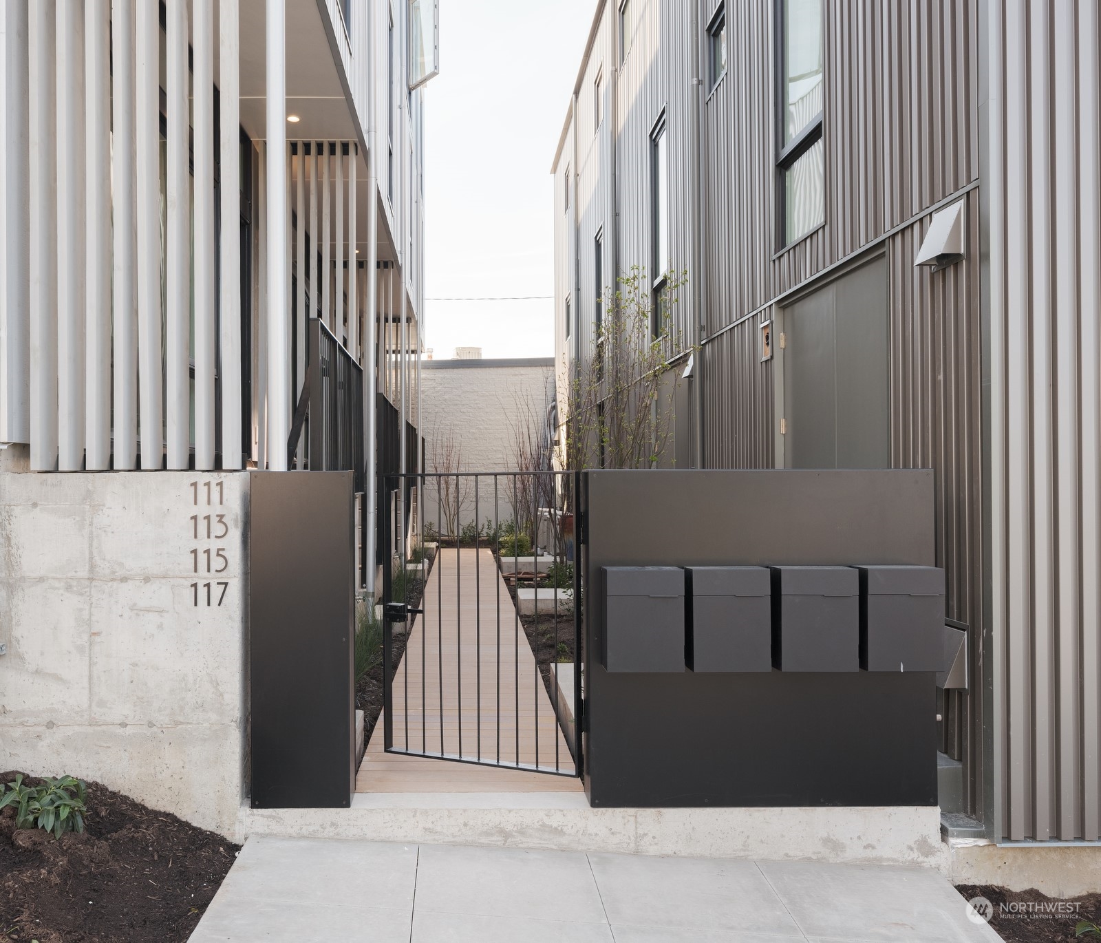 117 East Allison Street Seattle, WA 98102 - Photo 31 of 38