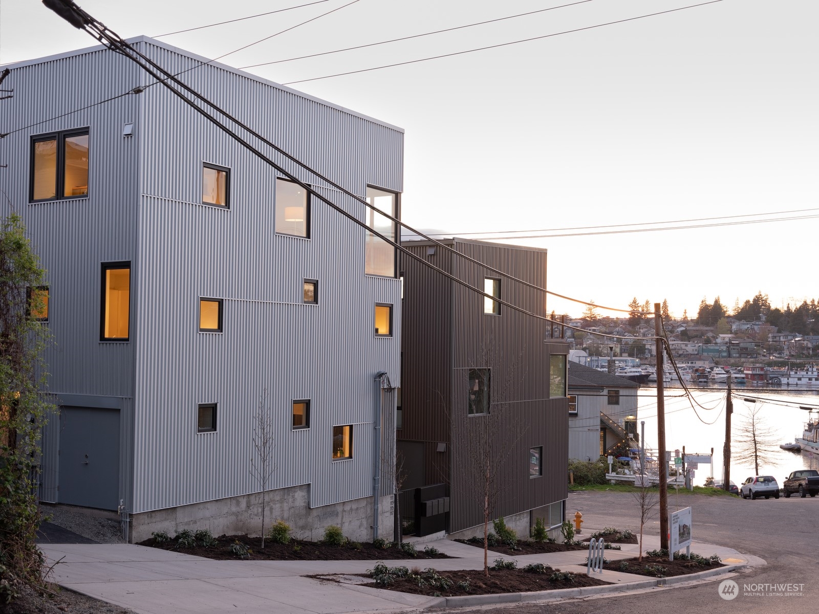 117 East Allison Street Seattle, WA 98102 - Photo 34 of 38 a front view of a building with a street