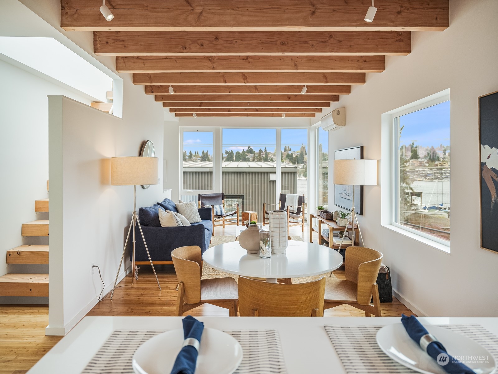 117 East Allison Street Seattle, WA 98102 - Photo 10 of 38 a dining room with furniture and a window