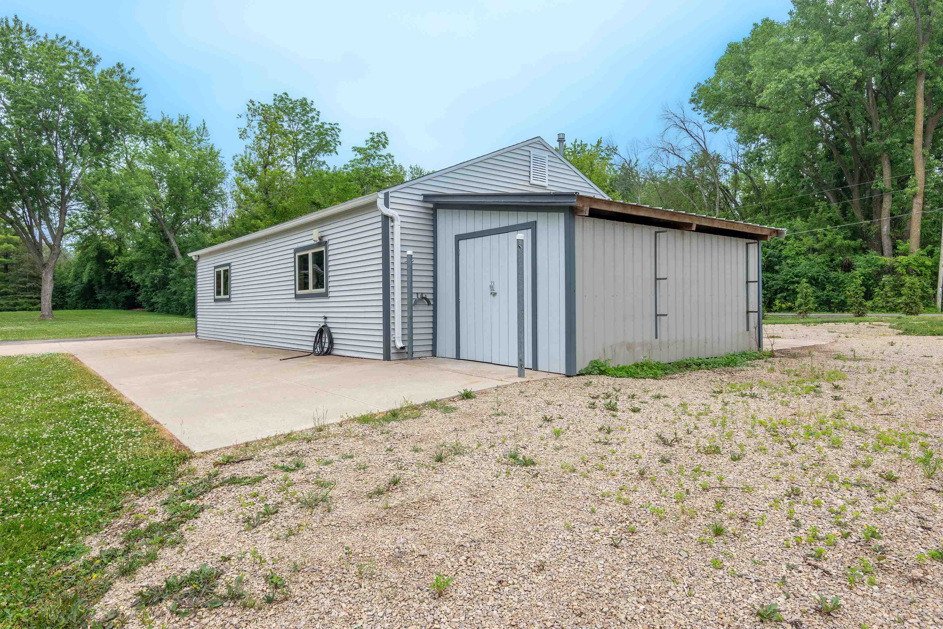 5086 Valley Heights Road Oshkosh, WI 54904 - Photo 79 of 86