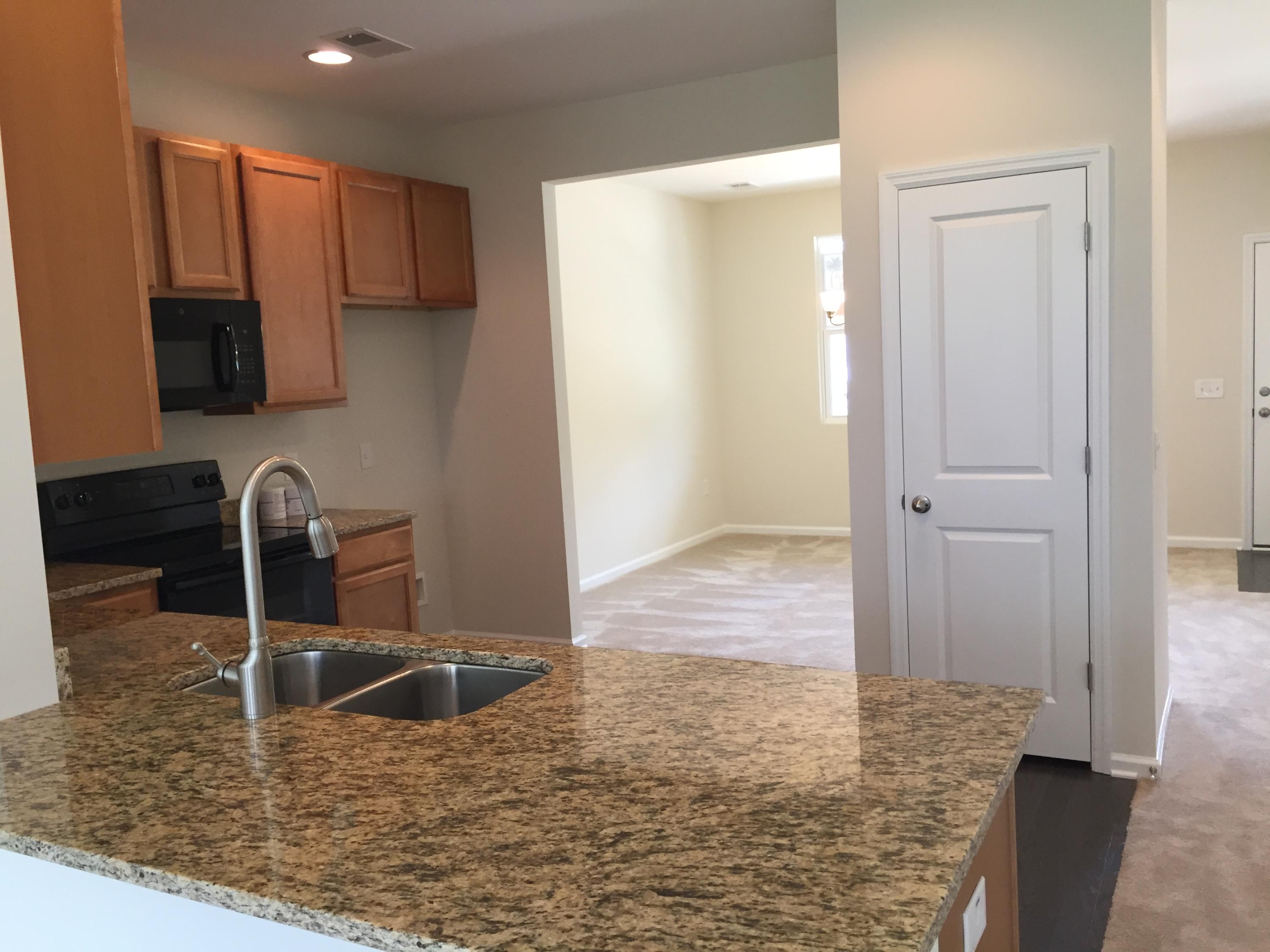 352 Flyway Road Goose Creek, SC 29445 - Photo 7 of 26 LH37 Kitchen