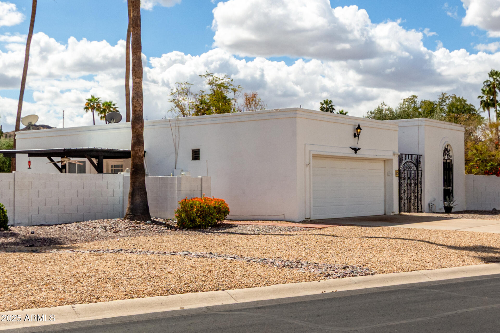 115 East Piping Rock Road Phoenix, AZ 85022 - Photo 3 of 34 03 - Piping Rock