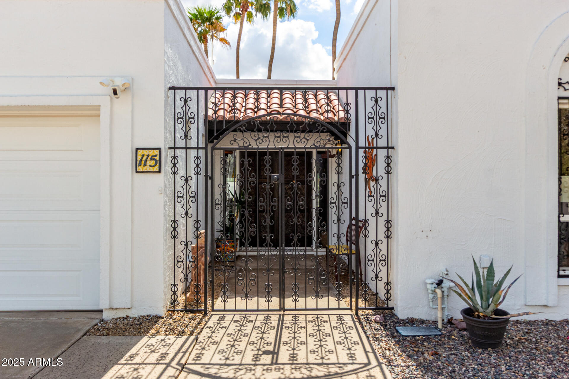 115 East Piping Rock Road Phoenix, AZ 85022 - Photo 5 of 34 Rod Iron Gate