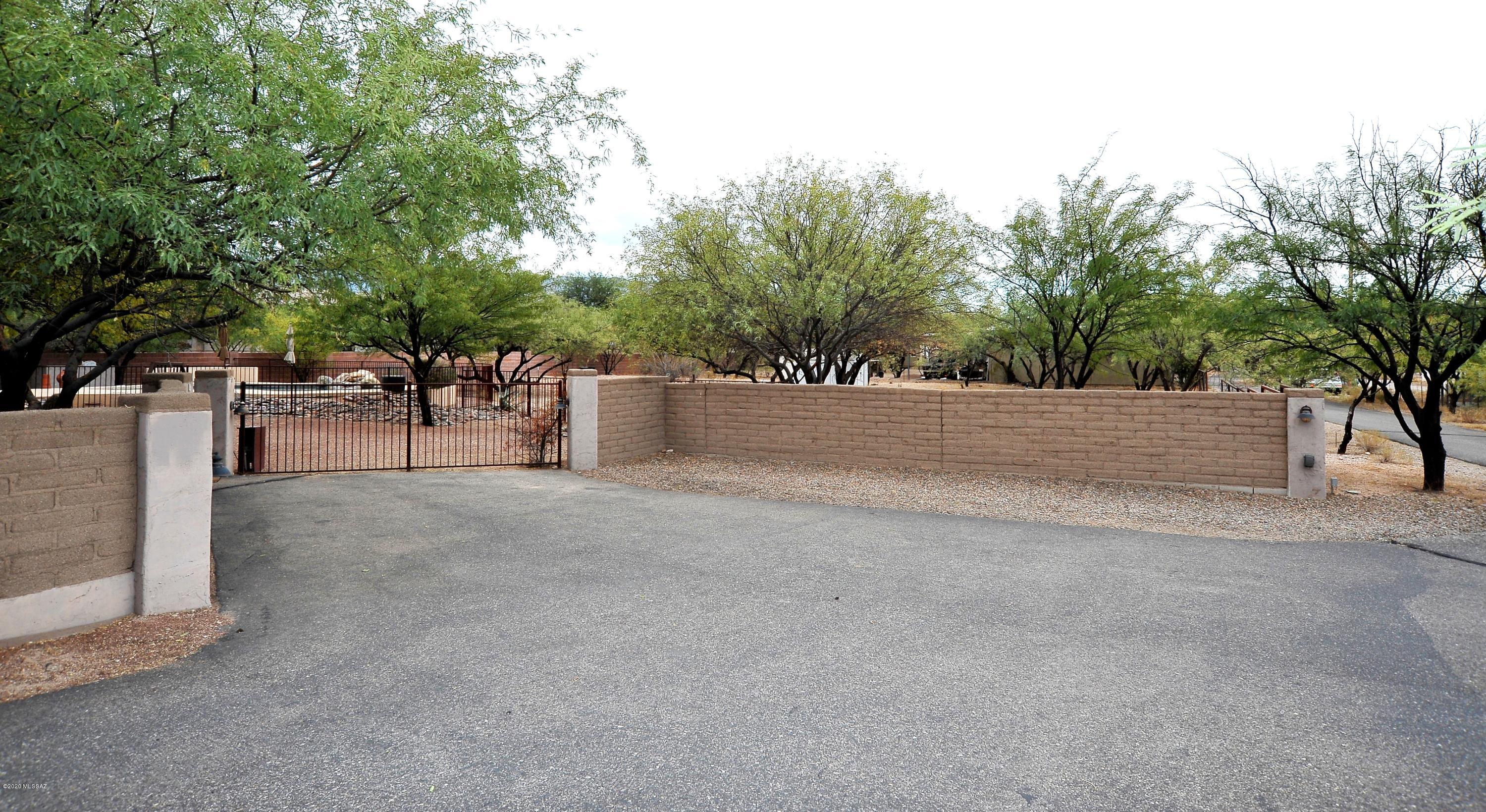 11655 East Tanque Verde Road Tucson, AZ 85749 - Photo 12 of 43 Gallery Image 12
