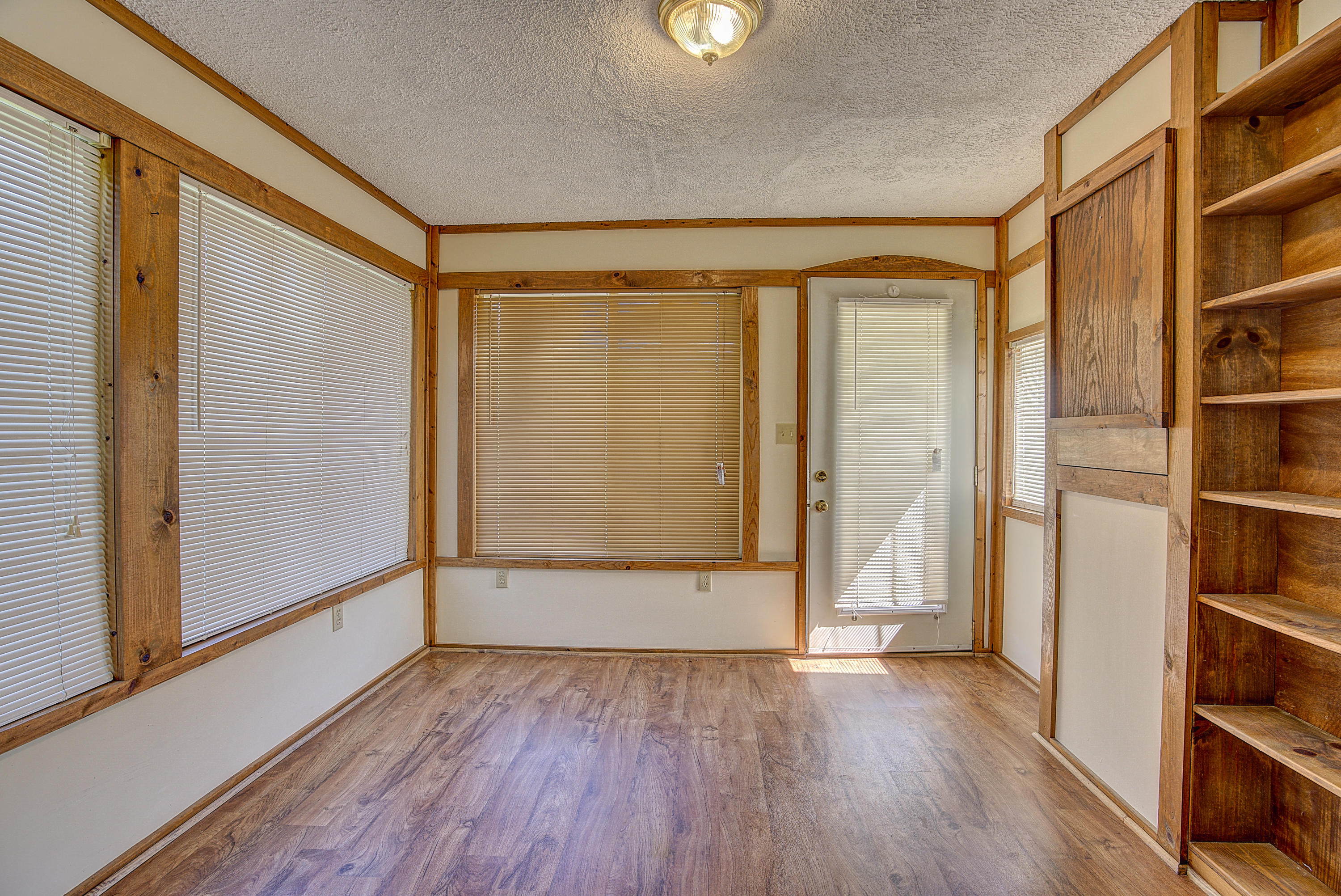 110 Estep Hollow Road Elizabethton, TN 37643 - Photo 11 of 32 Sunroom