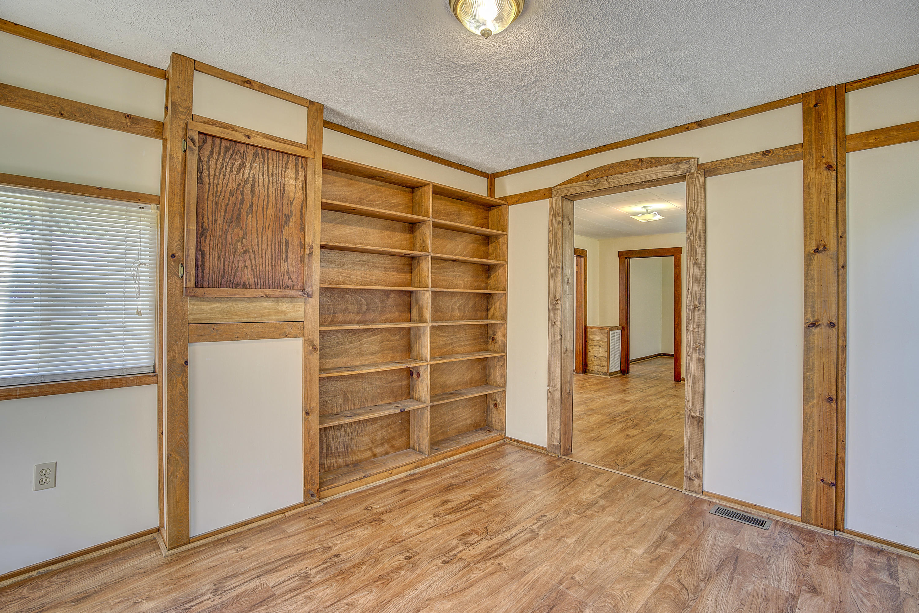 110 Estep Hollow Road Elizabethton, TN 37643 - Photo 12 of 32 Sunroom2