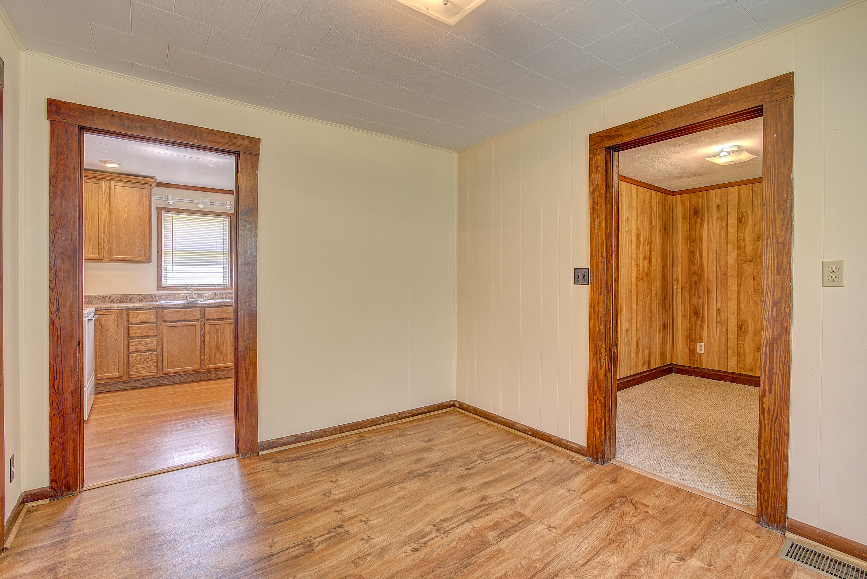 110 Estep Hollow Road Elizabethton, TN 37643 - Photo 18 of 32 Dining Room2