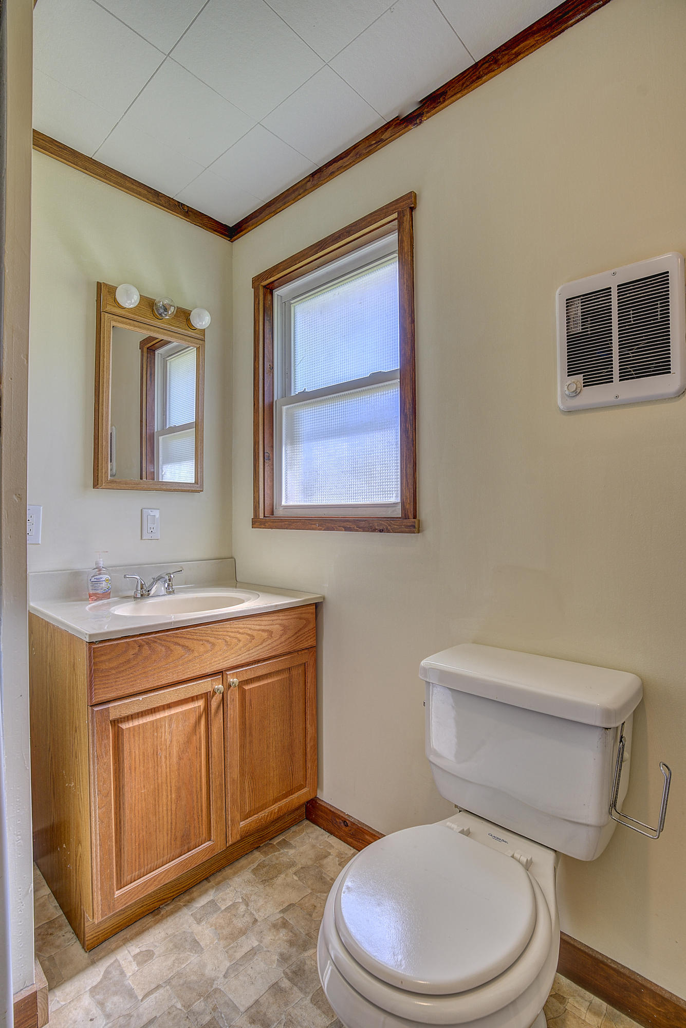 110 Estep Hollow Road Elizabethton, TN 37643 - Photo 26 of 32 Bathroom