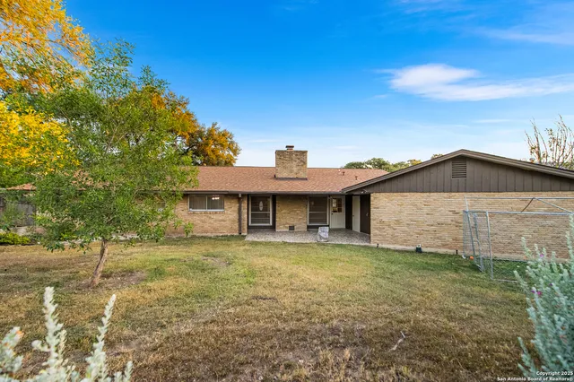 $375,000 | 5523 King Richard Street, San Antonio, TX 78229