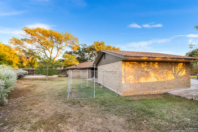 $375,000 | 5523 King Richard Street, San Antonio, TX 78229