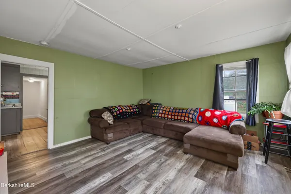 $299,900 | 11 Bena Street, Lanesborough, MA 01237