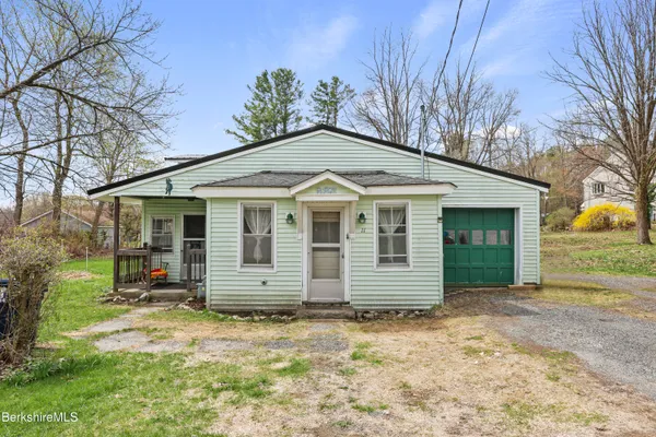 $299,900 | 11 Bena Street, Lanesborough, MA 01237