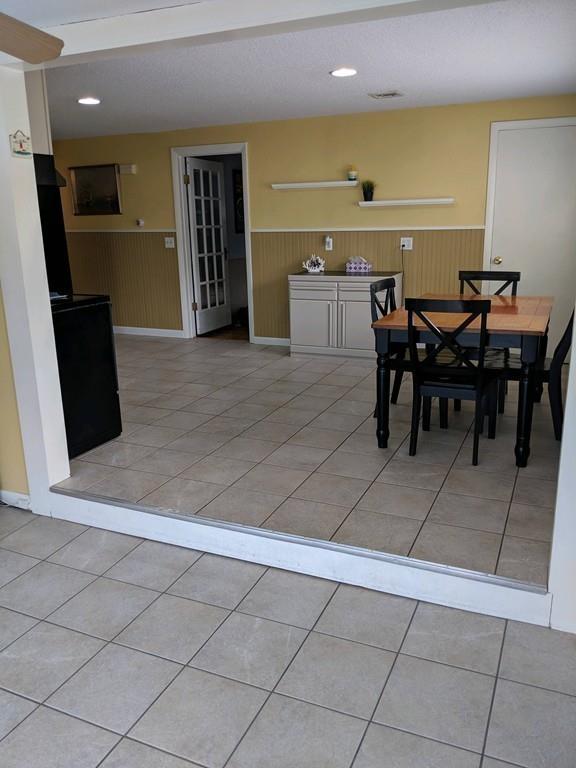 22 Hiram Avenue Springfield, MA 01119 - Photo 6 of 27 Gallery Image 6