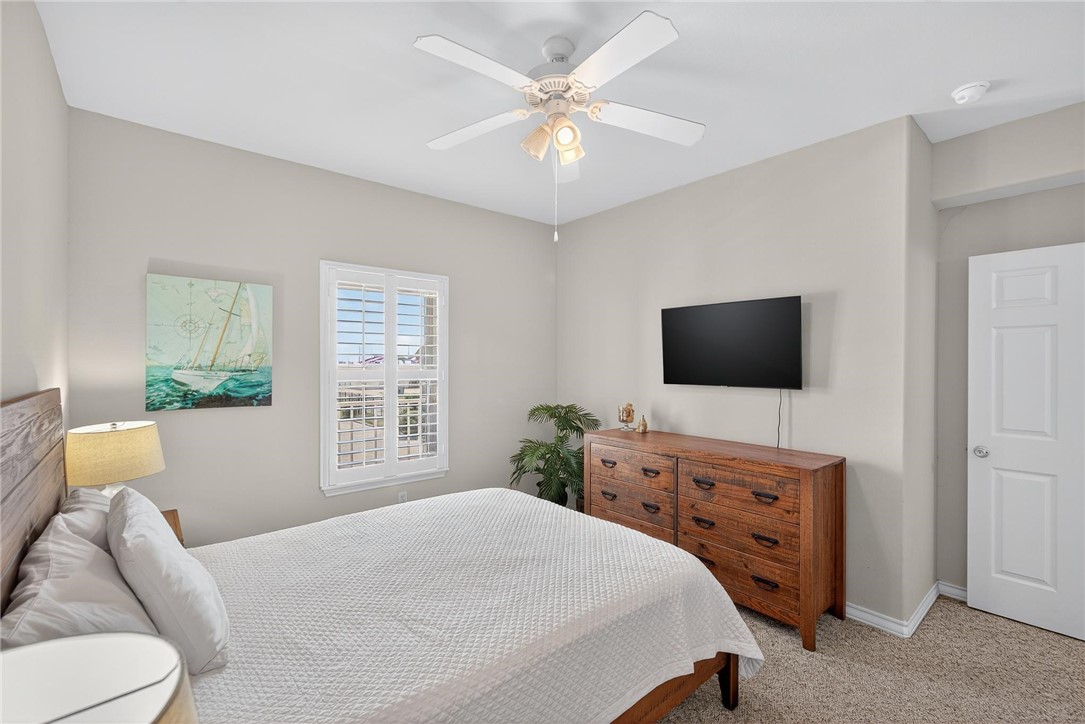 14427 Compass Street, Unit B12 Corpus Christi, TX 78418 - Photo 15 of 40