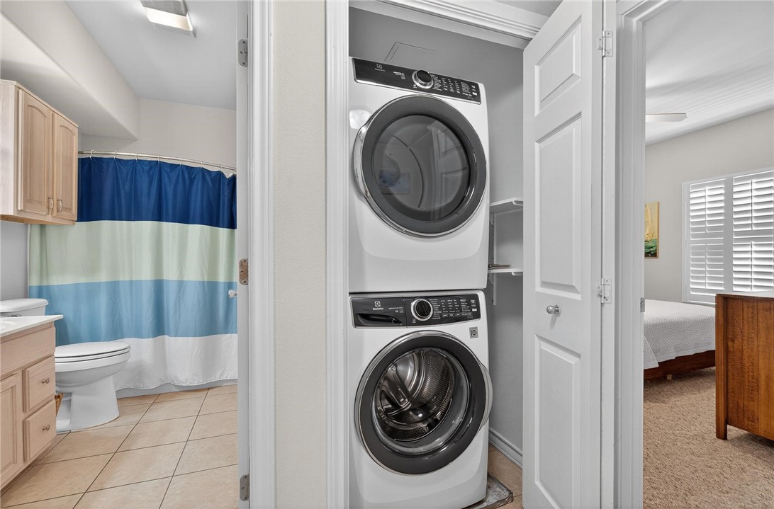 14427 Compass Street, Unit B12 Corpus Christi, TX 78418 - Photo 16 of 40 Full sized washer and dryer make doing laundry eas