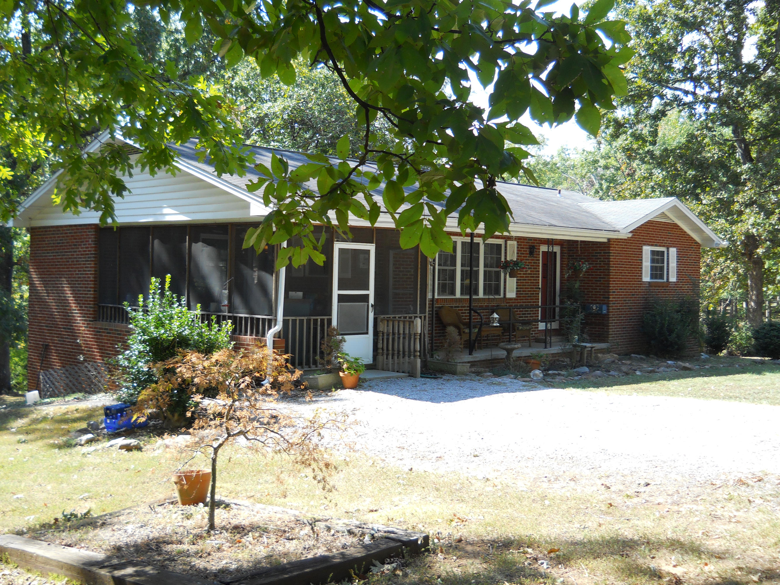 6702 Crye Road Maryville, TN 37801 - Photo 2 of 16 02