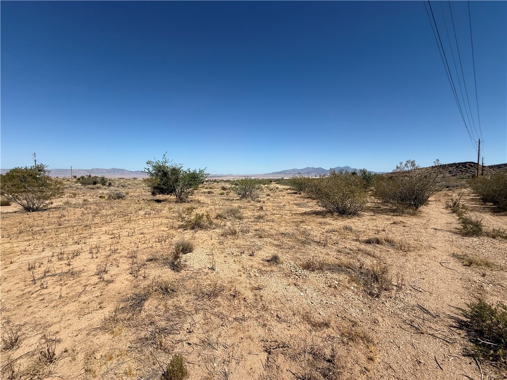 331-35-399 North Cherum Road Kingman, AZ 86409 - Photo 3 of 4