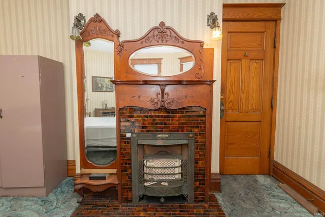 $160,000 | 301 West Jackson Boulevard, Elkhart, IN 46516