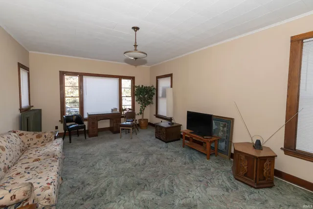 $160,000 | 301 West Jackson Boulevard, Elkhart, IN 46516