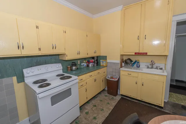 $160,000 | 301 West Jackson Boulevard, Elkhart, IN 46516