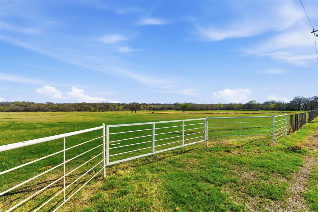 3120 Holbrook Road Springtown, TX 76082 - Photo 8 of 11