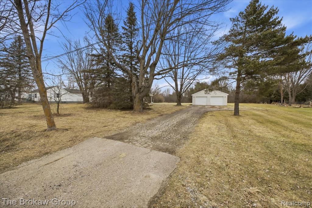 4340 North Webster Road Flushing, MI 48433 - Photo 3 of 47