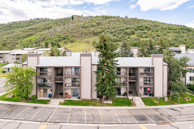 1660 Upper Iron Horse Loop Road, Unit F5 Park City, UT 84060 - Photo 15 of 29 Gallery Image 15