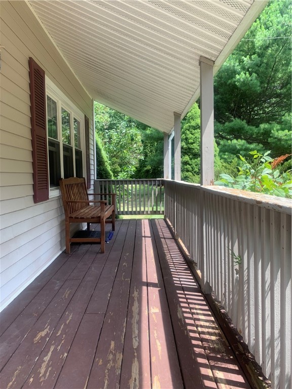 497 Snake Hill Road Glocester, RI 02857 - Photo 4 of 39