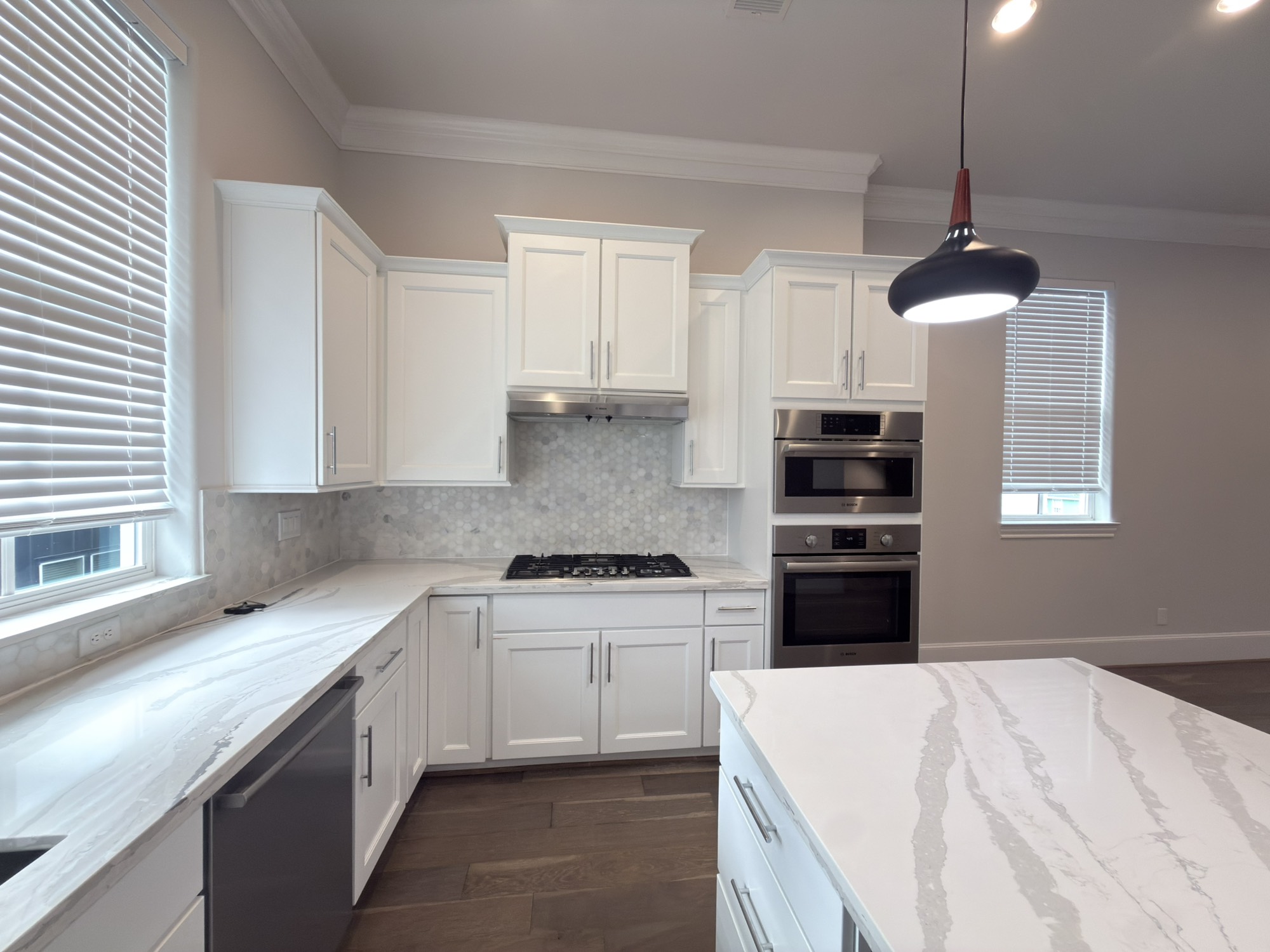 815 Bringhurst Street Houston, TX 77020 - Photo 9 of 19 VIEW OF KITCHEN