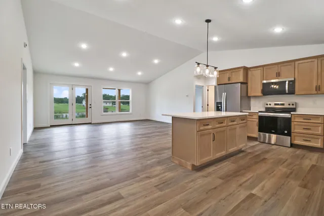 $385,000 | 817 Hack Beaty Road, Grimsley, TN 38565