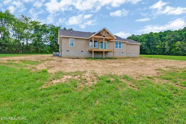 $385,000 | 817 Hack Beaty Road, Grimsley, TN 38565
