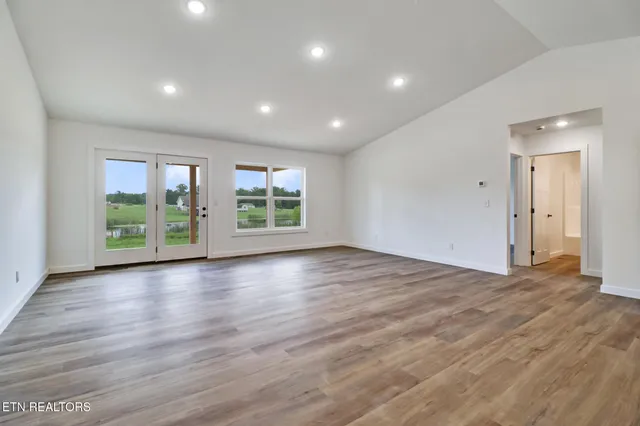 $385,000 | 817 Hack Beaty Road, Grimsley, TN 38565