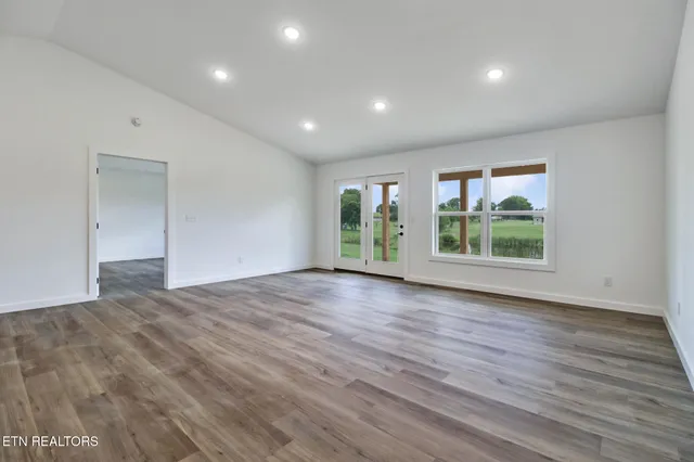 $385,000 | 817 Hack Beaty Road, Grimsley, TN 38565